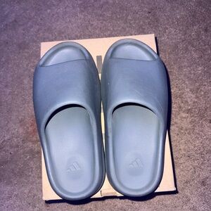 Mens Yeezy Slides Slate Grey size 8